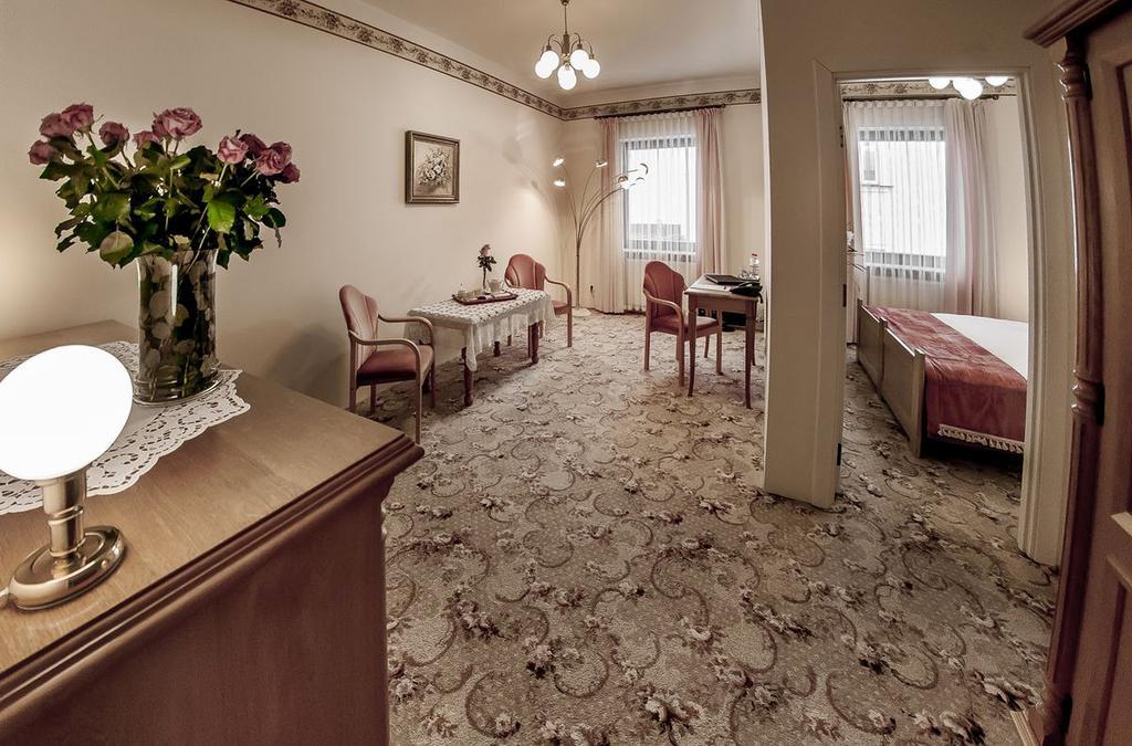 Palazzo Adler Bed & Breakfast สฟาร์เซ็นต์ส ภายนอก รูปภาพ